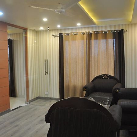 Hotel Bns International Sasarām Екстериор снимка