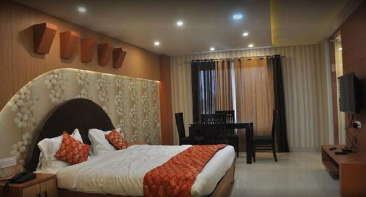Hotel Bns International Sasarām Екстериор снимка