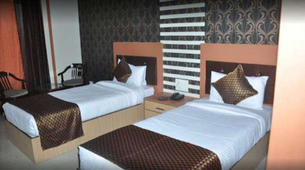 Hotel Bns International Sasarām Екстериор снимка